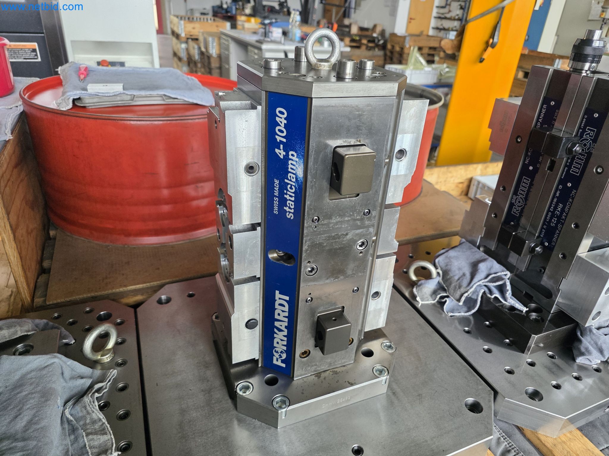 2 Spanntürme Forkardt STATICLAMP 4-1040